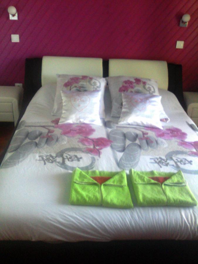 Le Jean Robert Bed & Breakfast Салази Екстериор снимка