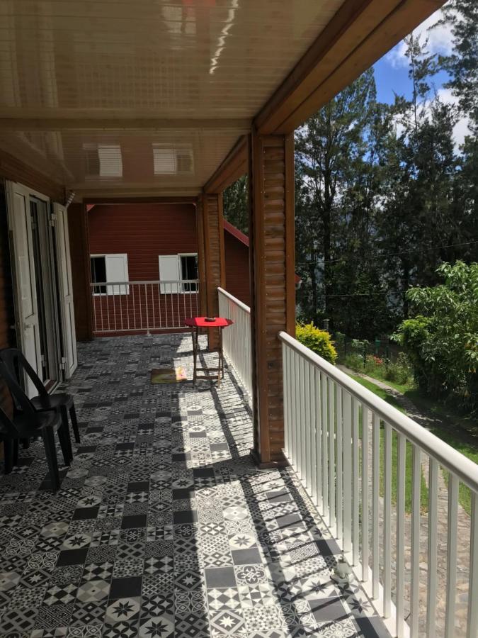 Le Jean Robert Bed & Breakfast Салази Екстериор снимка